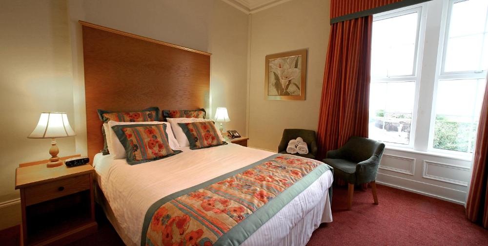 Room image 3